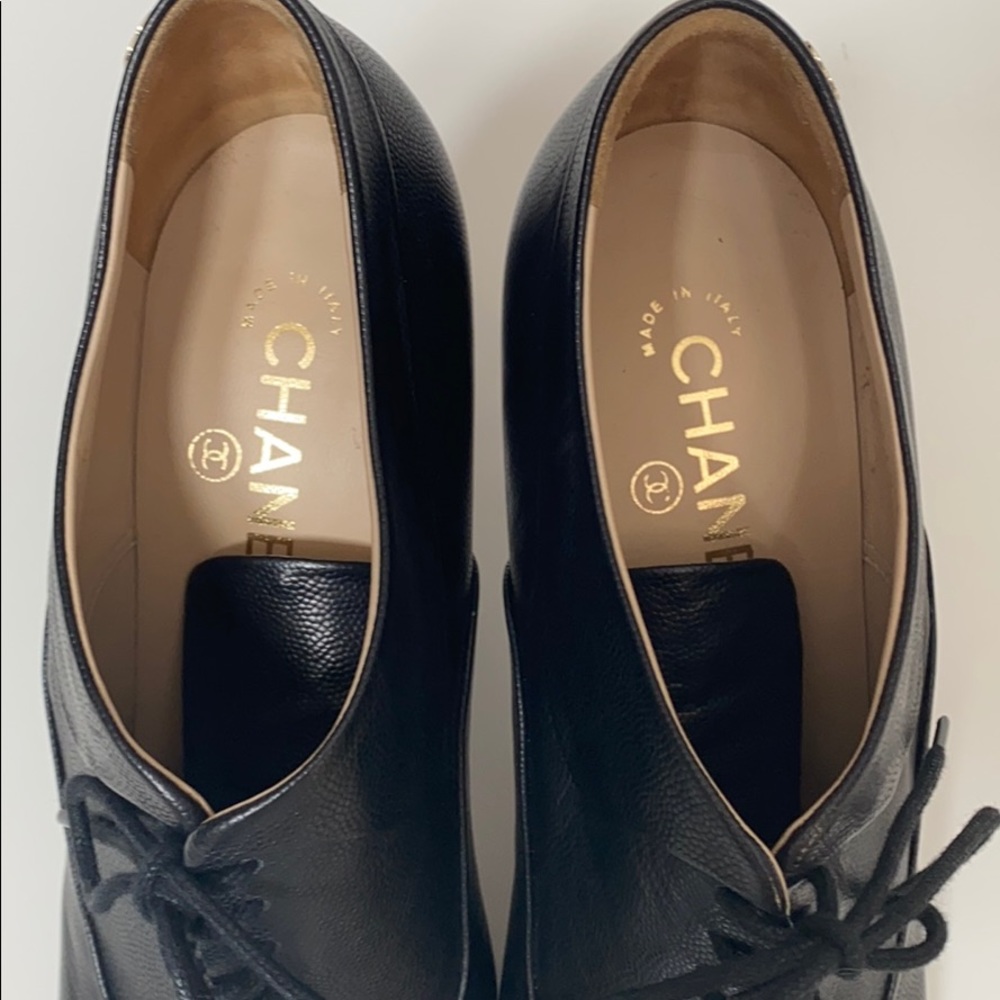 CHANEL lace up calfskin boots - Picture 2 of 14